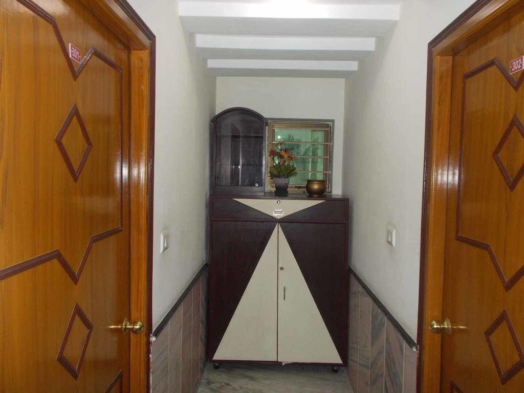 Fabexpress Harry Inn Calcutta Extérieur photo